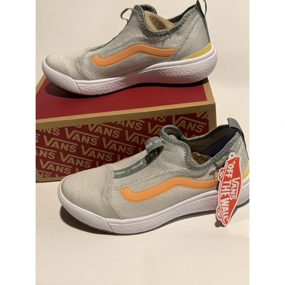 Vans Women's 6.5 Ultra range  EXO